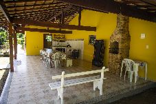 Casa em Macaé - Casa ampla c piscina e churrasq em meio à natureza