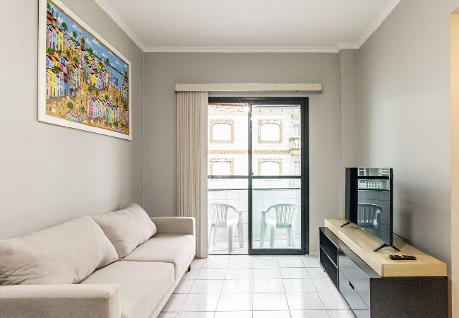 Apartamento em Praia Grande - Apto com excelente localização a 50m da praia 