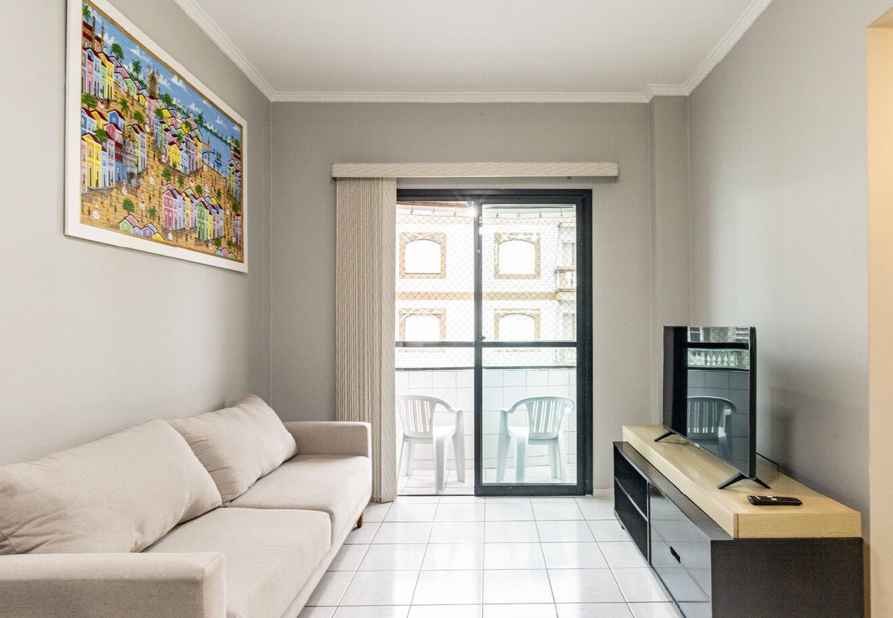 Apartamento em Praia Grande - Apto com excelente localização a 50m da praia 