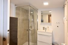 Apartamento em Madrid - Piso moderno y práctico en Chamberí .Temporal