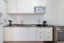 Apartamento em Rio de Janeiro - Sofisticado a Poucos Passos da Lagoa | SB301