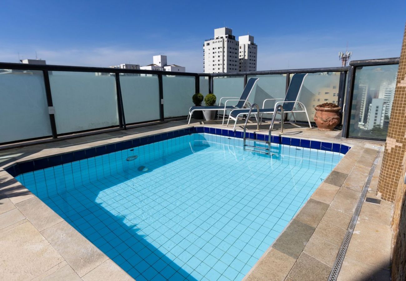 Apartamento em Guarujá - Cobertura Duplex com piscina a 200m da Praia