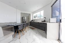 Apartamento em Praia Grande - Cobertura a beira mar com piscina e churrasqueira