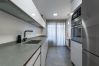 Apartamento em Madrid - Amplio piso de 3 dormitorios y 2 baños en Residencial con Piscina, Pádel_ Madrid .Temporal