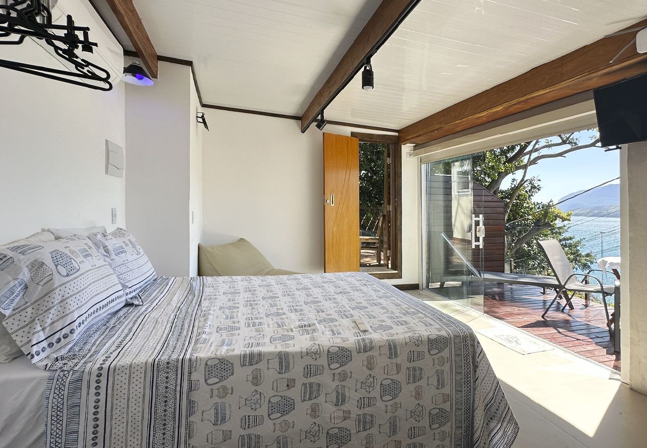 Chalé em Ilhabela - Chalé Terapia com vista para o mar, WiFi e ar