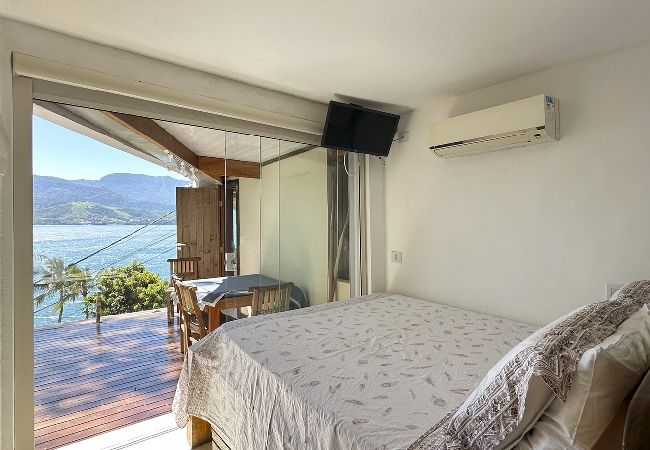 Chalé em Ilhabela - Chalé Jabuticabeira com Wi-Fi e vista para o mar
