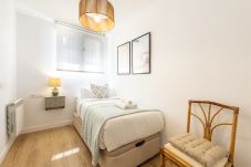 Apartamento em Madrid - Magnífico Piso de 3 dormitorios en Madres Plaza de Mayo – Espacioso y Cómodo –Madrid. Temporal 
