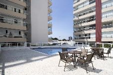 Apartamento em Bertioga - Apto com lazer completo a 500m da Praia da Enseada