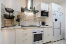 Quarto em Madrid - Los Ángeles: habitación con comodidad y zonas compartidas Gran Vía-Madrid. Temporal