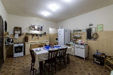 Casa em Peruíbe - Casa rústica com Wi-Fi, garagem e aceita pet