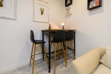 Quarto em Madrid - Singapur: habitación con comodidad y zonas compartidas Gran Vía-Madrid.Temporal