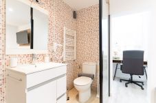 Quarto em Madrid - Sucre: Habitación con confort y esencia boliviana en Madrid Temporal