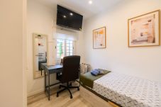 Quarto em Madrid - Tarija: Habitación con confort y esencia boliviana en Madrid Temporal 