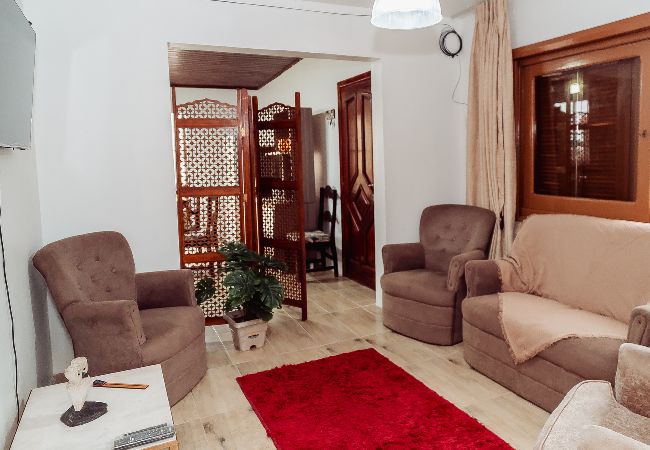 Apartamento em Uruguaiana - Ótimo apto c WiFi, ar-condicionado e garagem 