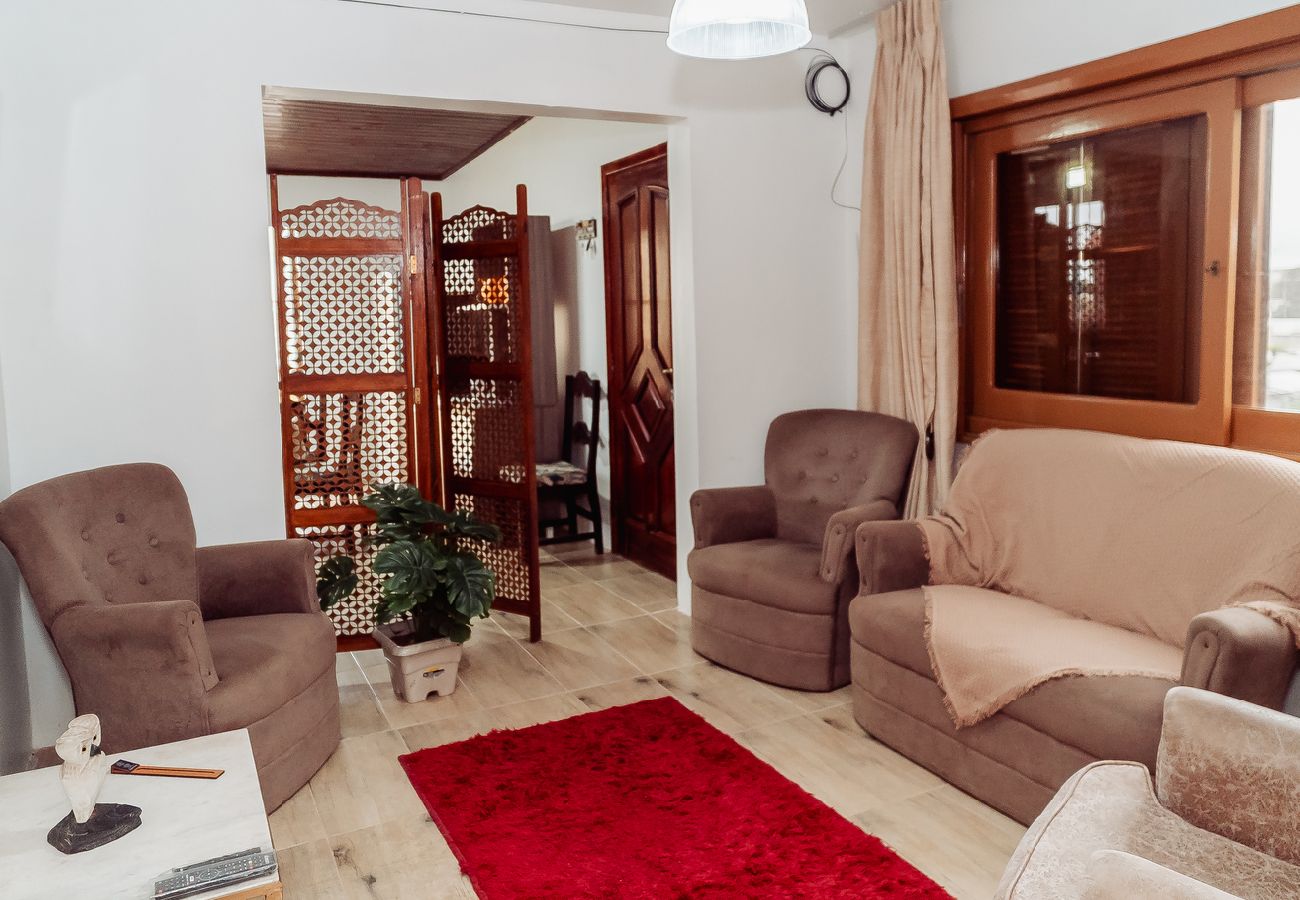 Apartamento em Uruguaiana - Ótimo apto c WiFi, ar-condicionado e garagem 