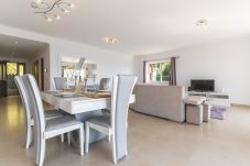 Villa em Câmara de Lobos - Palm Paradise by Atlantic Holiday