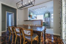 Apartamento em Teresópolis - Apto bem equipado c WiFi,lareira e boa localização