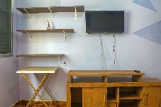 Apartamento em Praia Grande - Apto c garagem, ótima localização à 80m da Praia