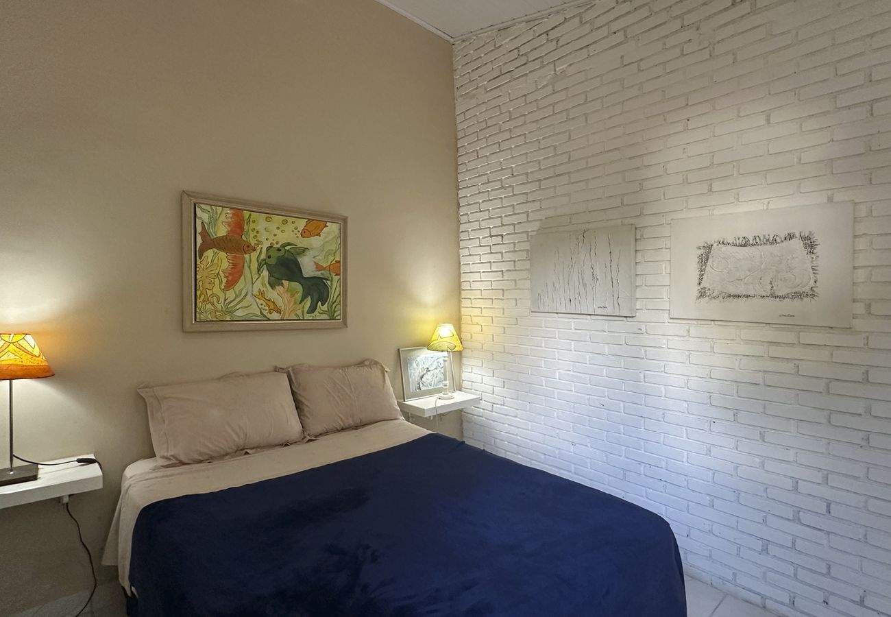 Casa em Caraguatatuba - Casa confortável, bem equipada com Wi-Fi e garagem