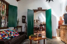 Casa em Santana de Parnaíba - Casa de campo c lazer, bem equipada, pet friendly