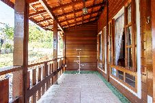 Casa em Bragança Paulista - Chácara com Piscina, Churrasqueira e Descanso