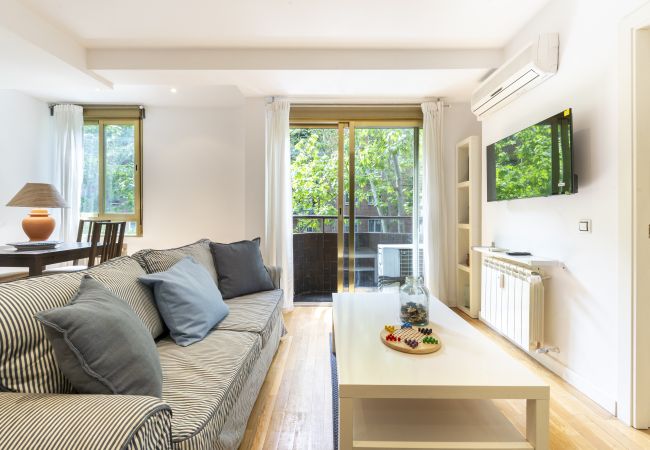 Apartamento em Madrid - Piso de 1 dormitorio y balcón -Alquiler Temporal en Madrid 