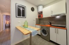 Apartamento em Madrid - Piso de 2 dormitorios con balcón en Madrid