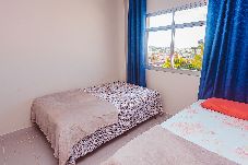 Apartamento em Guarapari - Duplex com Churrasqueira, Wi-Fi e Garagem