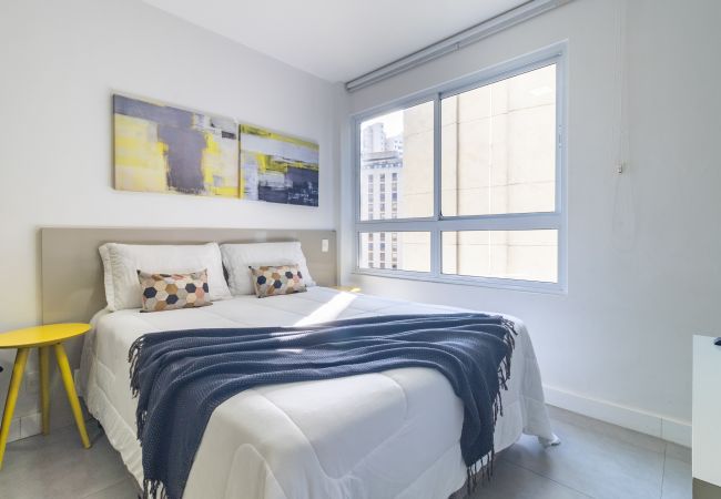  em São Paulo - AV1010