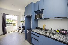 Apartamento em São Paulo - Loft com smart lock e varanda no Bresser