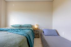 Apartamento em Penha - Apto pet friendly c/ garagem a 500m da praia