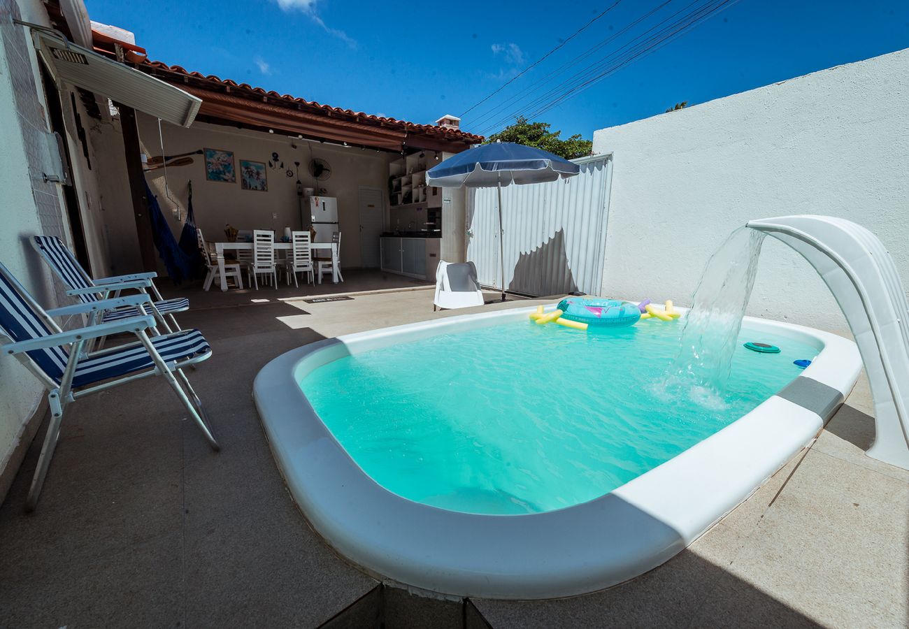 Casa em Cabedelo - Casa c 4 suítes, Piscina, Churrasqueira e Garagem