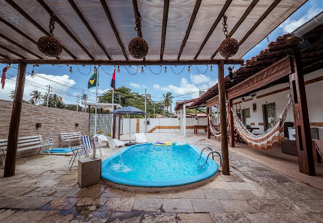 Casa em Cabedelo - Casa c 5 suítes, Piscina, Churrasqueira e Sinuca