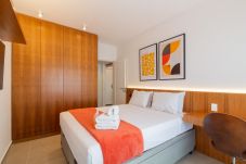 Apartamento em Rio de Janeiro - Encantador a 1min da Praia da Barra | PP105