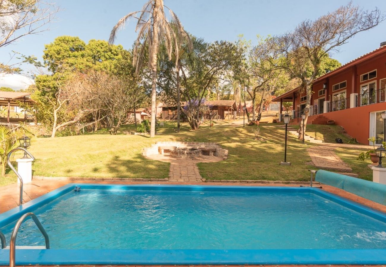 Casa em Campinas - Casa de Campo c Piscina e Sauna em Sousas