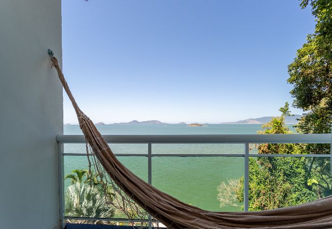 Apartamento em Mangaratiba - Estúdio 7 - Ar Cond. e Vista Mar em Mangaratiba