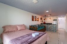 Apartamento em Mangaratiba - Estúdio 7 - Ar Cond. e Vista Mar em Mangaratiba
