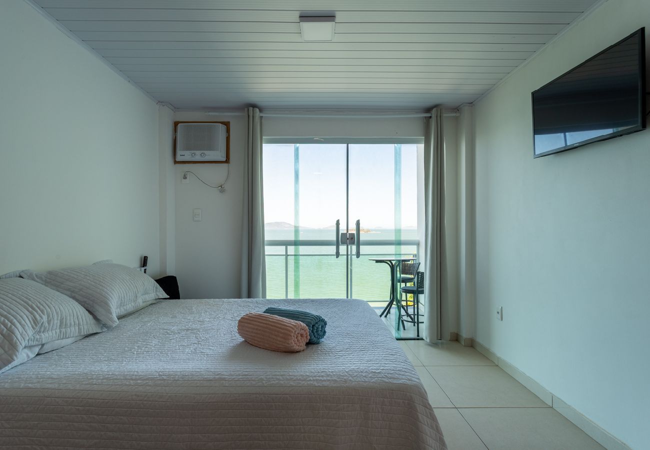 Apartamento em Mangaratiba - Loft com varanda e vista para o mar em Mangaratiba