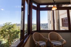 Apartamento em Gramado - 1D aconchegante com vista para o vale, 1,5km da R Coberta