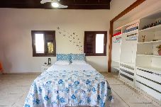 Casa em Itanhaém - Casa com Área Gourmet e Quintal a 200 m da Praia