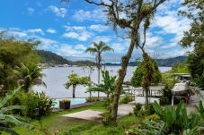 Quarto em Angra dos Reis - Paraíso em Angra dos Reis - Suíte Dupla | IBIZA