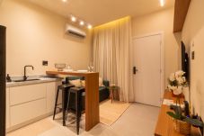 Apartamento em Rio de Janeiro - 2 minutos da praia de Copacabana | PF113