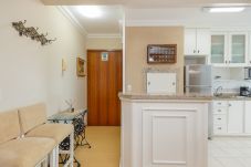 Apartamento em Gramado - Ap 3D na av Borges de Medeiros (3 banheiros, 2 vagas)