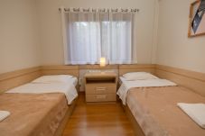 Apartamento em Gramado - NOVO! Apto 2d (1 suíte) a 600m da R Coberta!