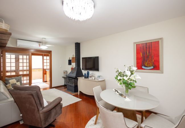 Apartamento em Gramado - NOVO!Apto 2d a 700m da R Coberta! C Super Terraço!