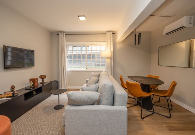 Apartamento em Gramado - Ap para 4 em Gramado, a 40m da Rua Coberta