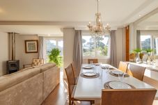 Apartamento em Gramado - ¡NOVO! Ap térreo 2D (1 suite) a 6 min da R Coberta