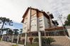 Apartamento em Gramado - ¡NOVO! Ap térreo 2D (1 suite) a 6 min da R Coberta