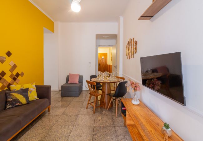 Apartamento em Rio de Janeiro - Apto 2 Quartos a 5 min da Praia de Copacabana | BR502
