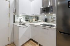 Apartment in Madrid - Modern Madrid Downtown Puerta Del Sol M (PRE2B)